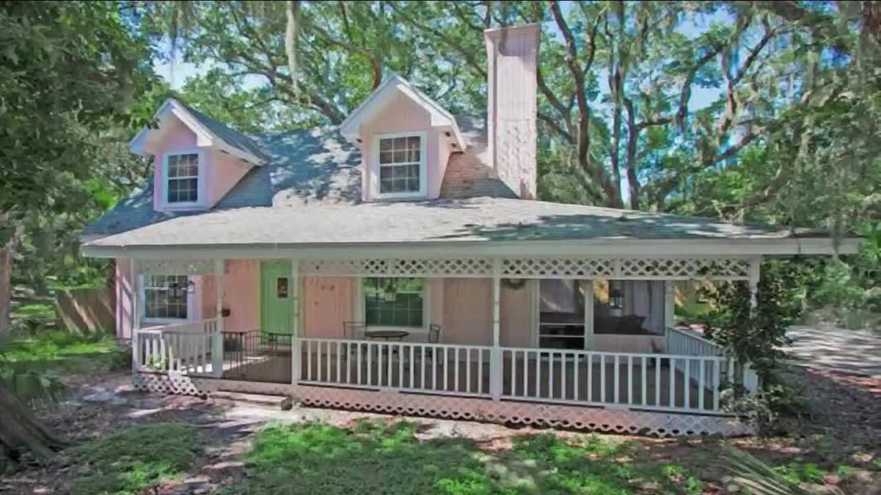 Deputies: Phony beach rental nearly costs college student...